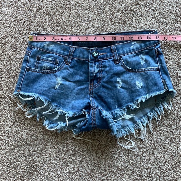 One Teaspoon Suede Pockets Denim Jean Shorts - Picture 9 of 14